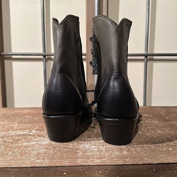 Two-tone color, beautiful genuine leather boots in perfect condition - Picture 2 of 13